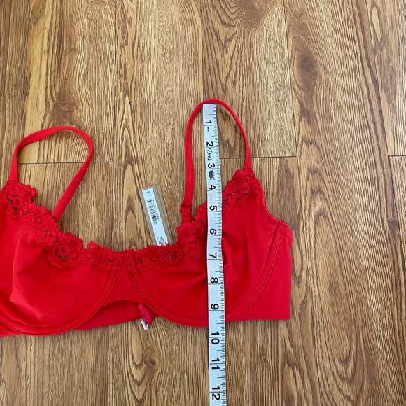 Skims fits everybody lace unlined Demi bra 
NWT - Picture 9 of 12